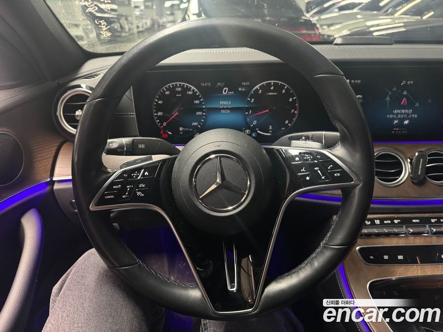 Mercedes-Benz E-Class 2022