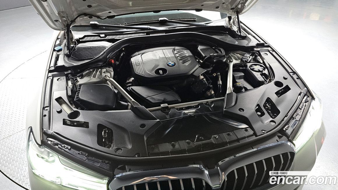BMW 5-Series 2021