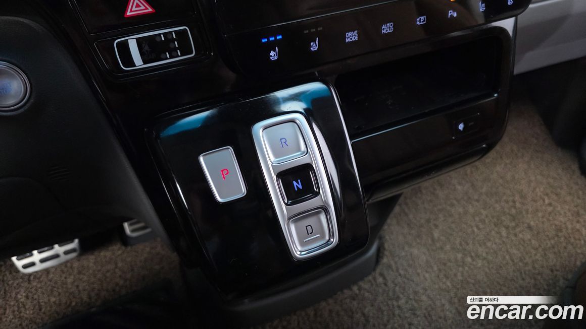 Hyundai Staria 2022