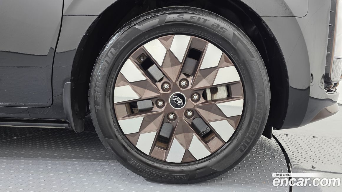 Hyundai Staria 2022