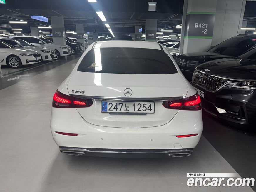 Mercedes-Benz E-Class 2022