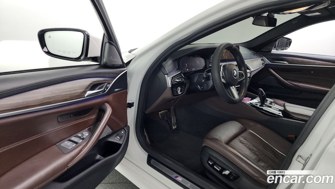 BMW 5-Series 2020