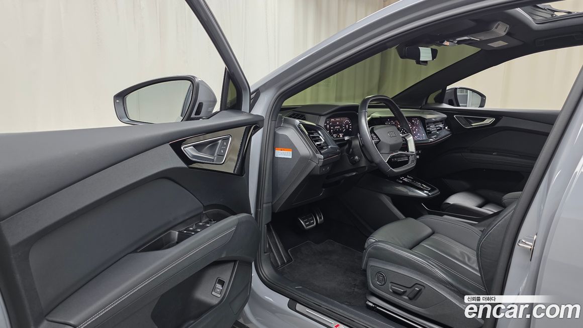Audi Q4 e-tron 2023