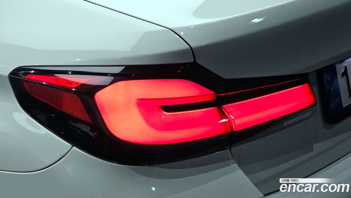 BMW 5-Series 2021