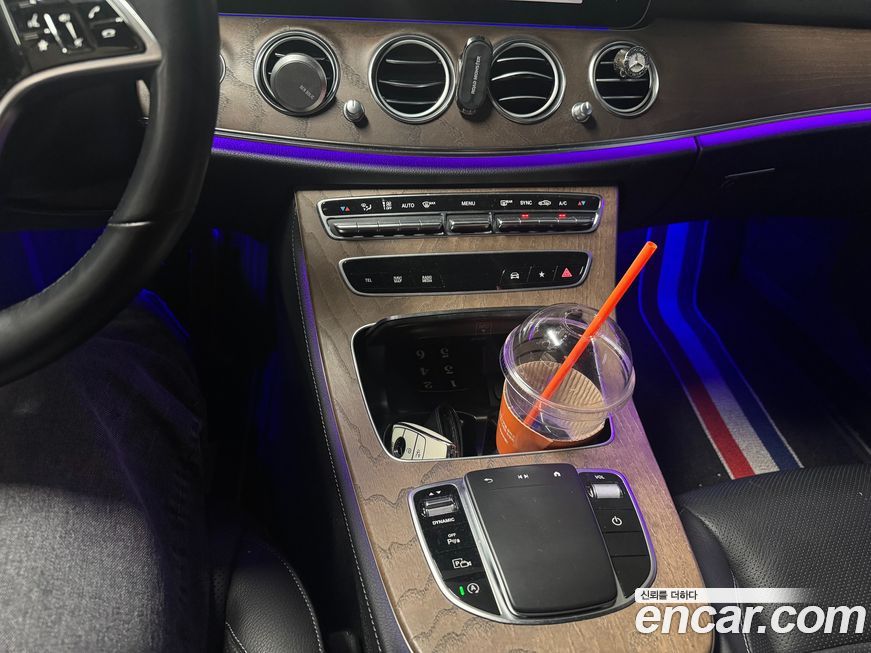 Mercedes-Benz E-Class 2022