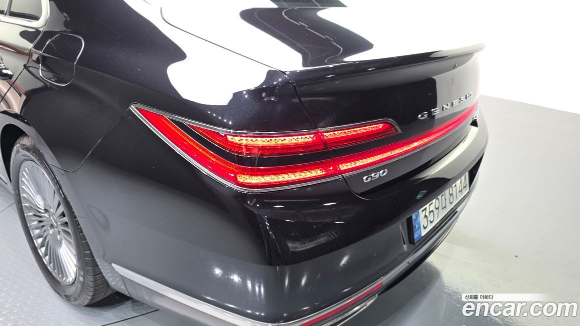 Genesis G90 2020