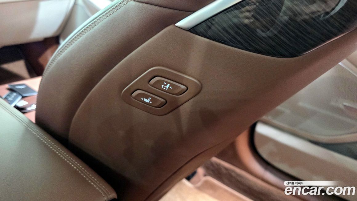 Genesis G90 2020