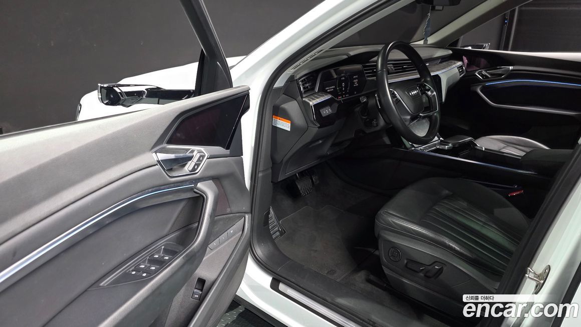 Audi e-tron 2021