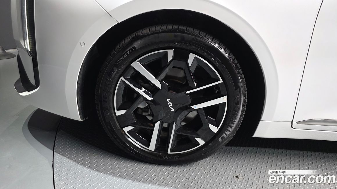Kia K8 2025