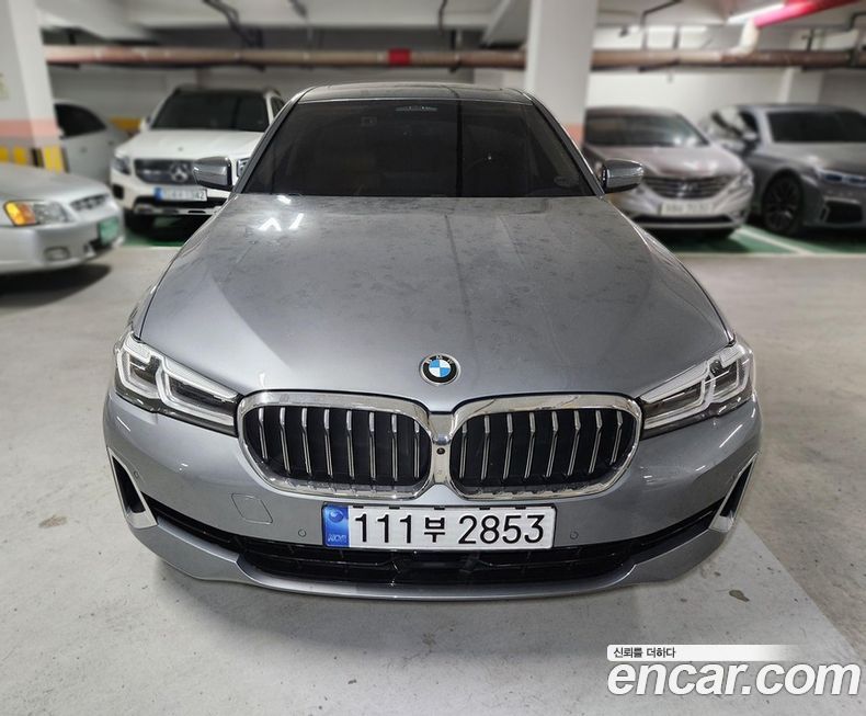 BMW 5-Series 2023