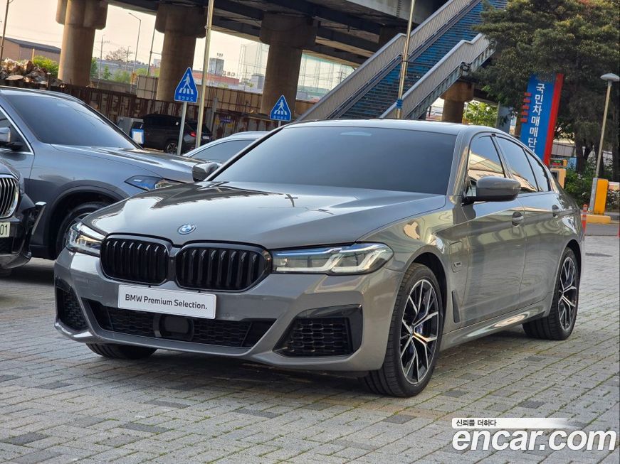 BMW 5-Series 2022