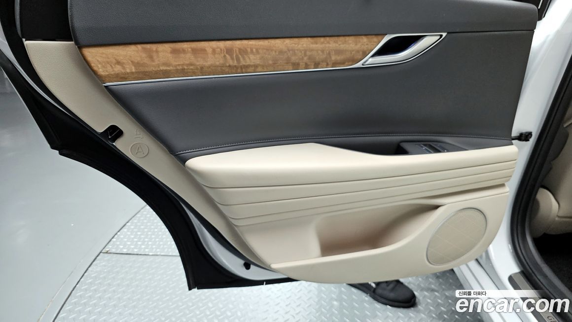 Genesis G80 2021
