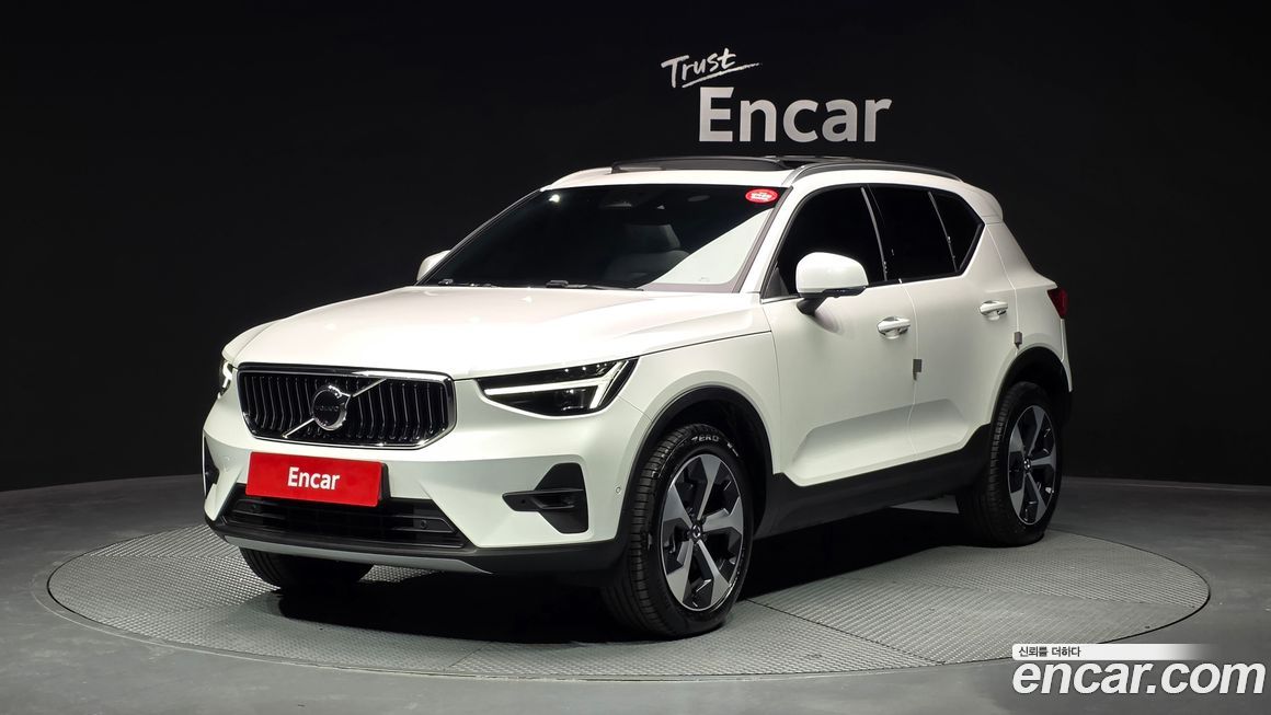 Volvo XC40 2026