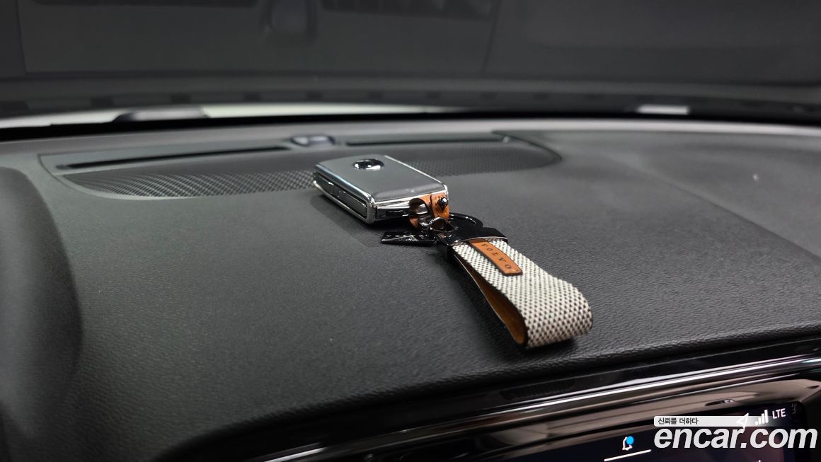 Volvo XC40 2026