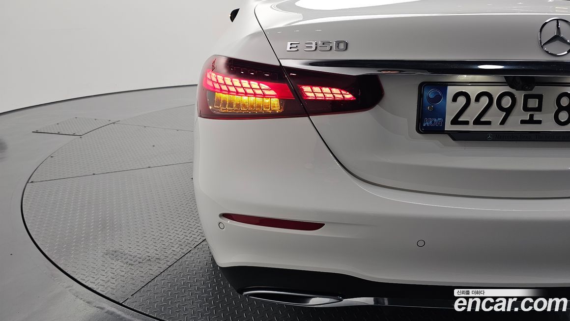 Mercedes-Benz E-Class 2021