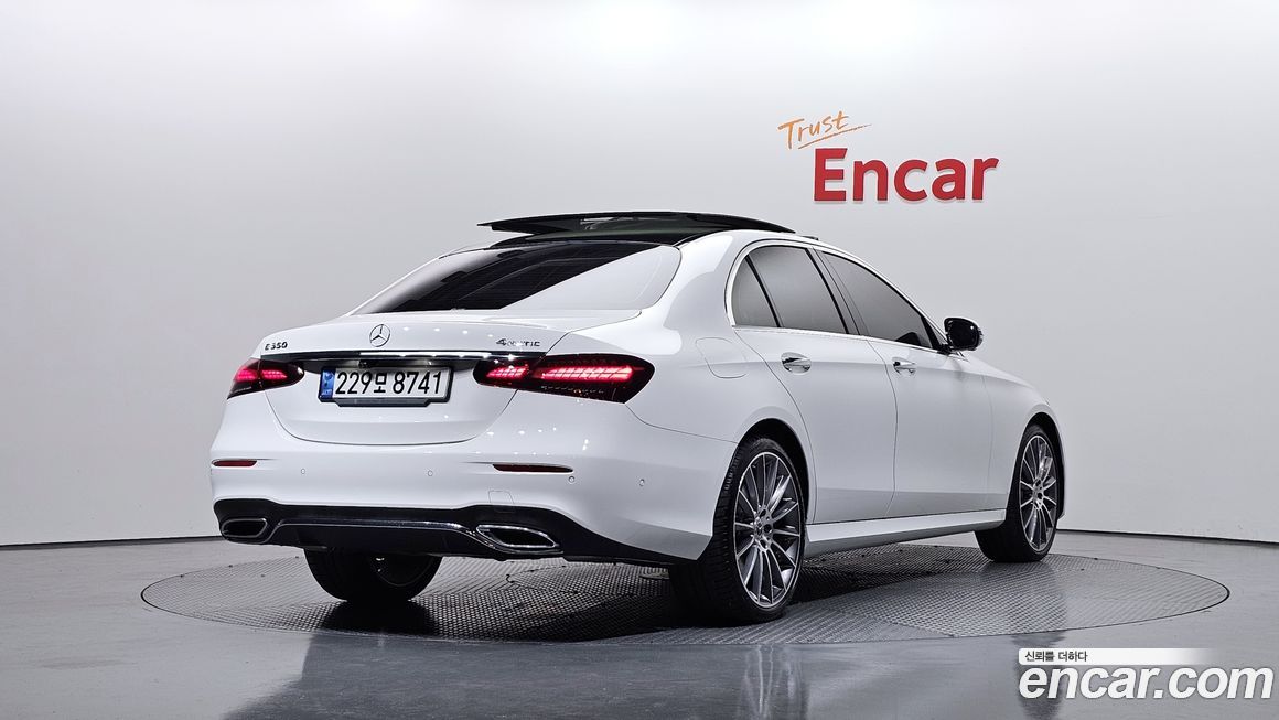 Mercedes-Benz E-Class 2021