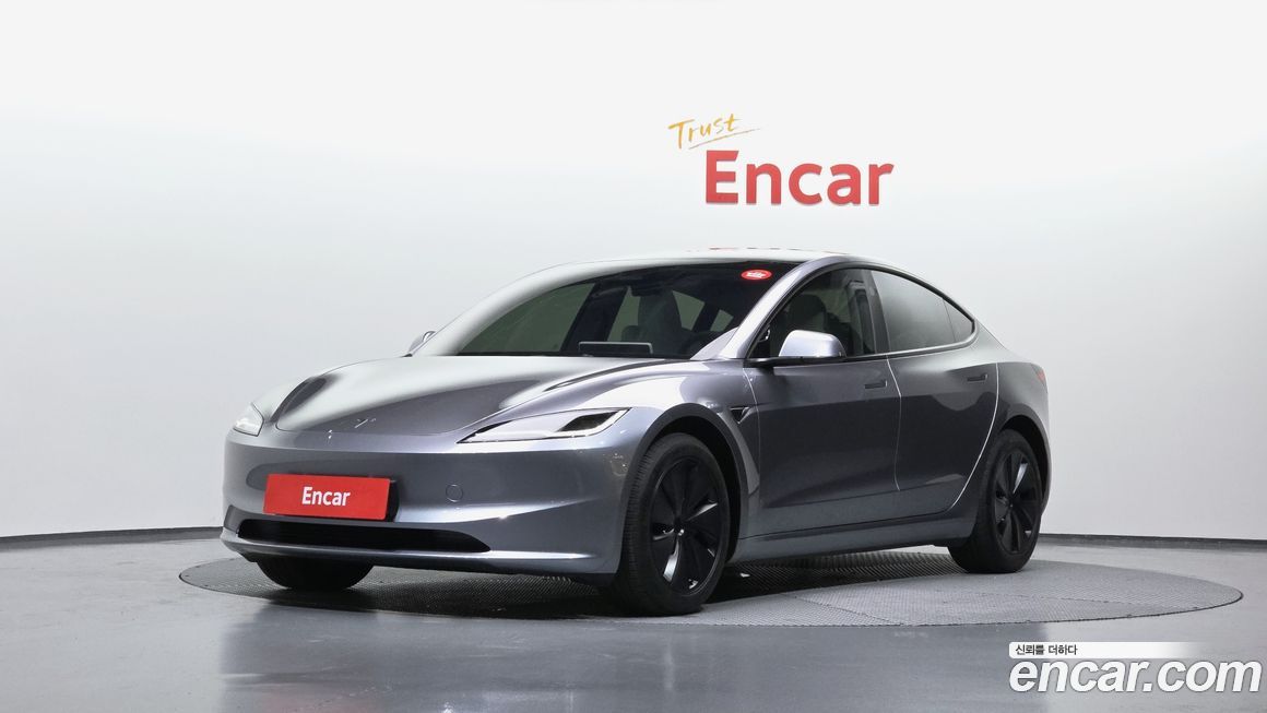 Tesla Model 3 2024