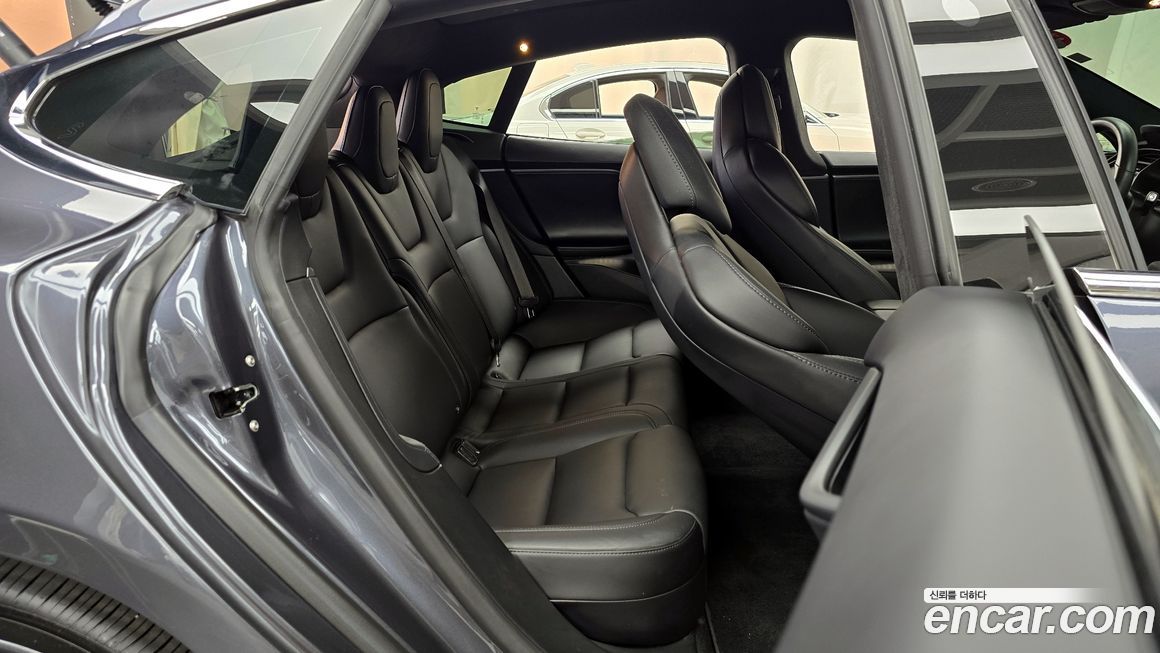 Tesla Model S 2019