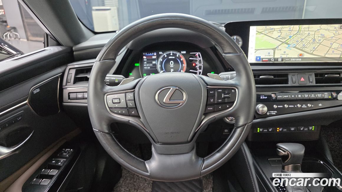 Lexus ES 2023