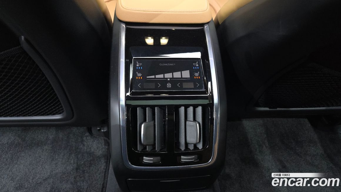 Volvo S90 2025