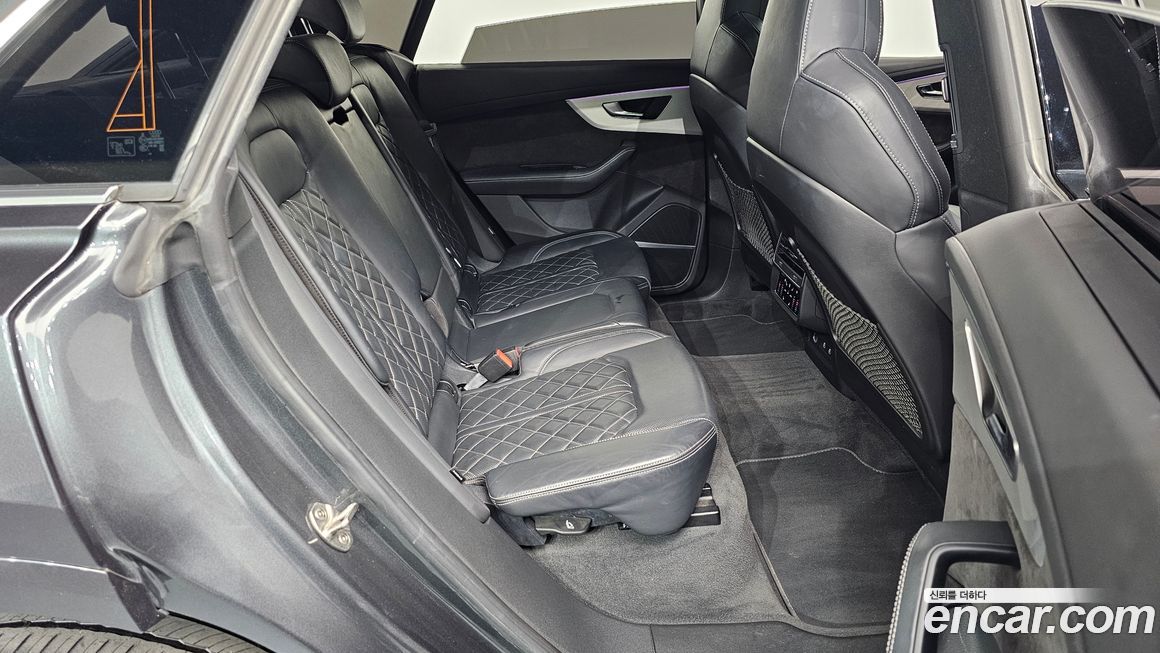Audi Q8 2022