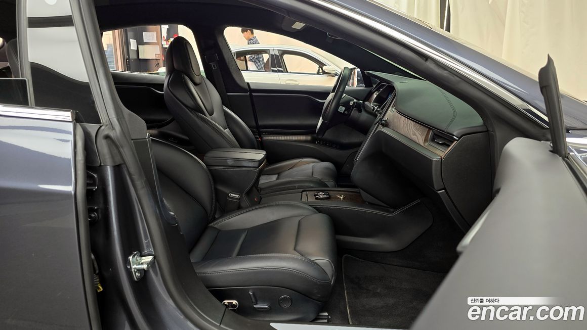 Tesla Model S 2019
