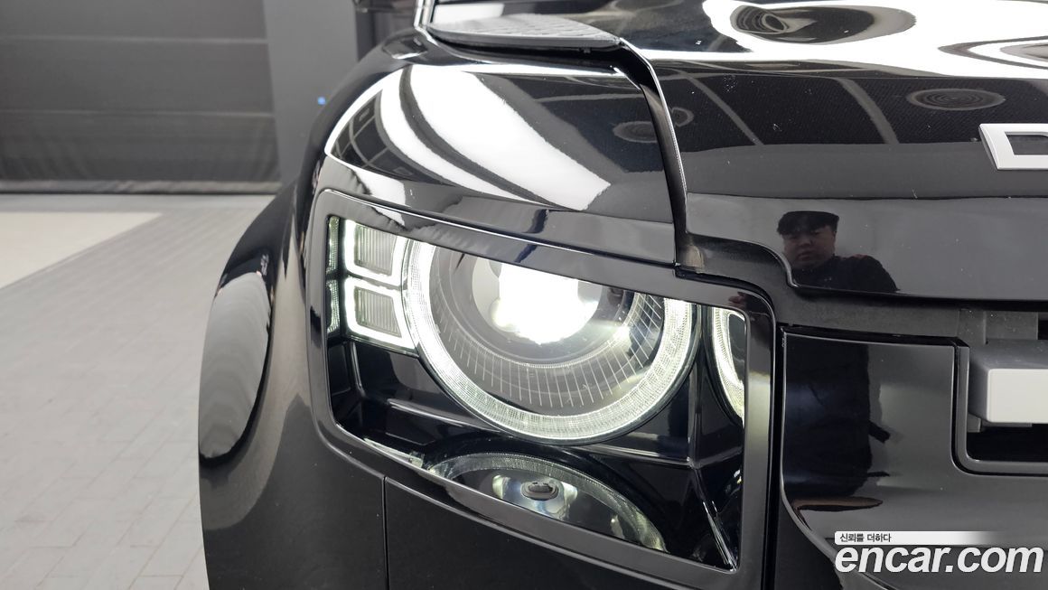 Land Rover Defender 2020