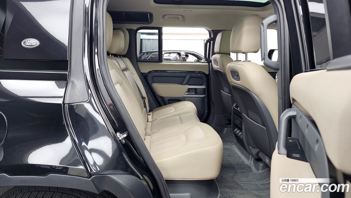 Land Rover Defender 2020