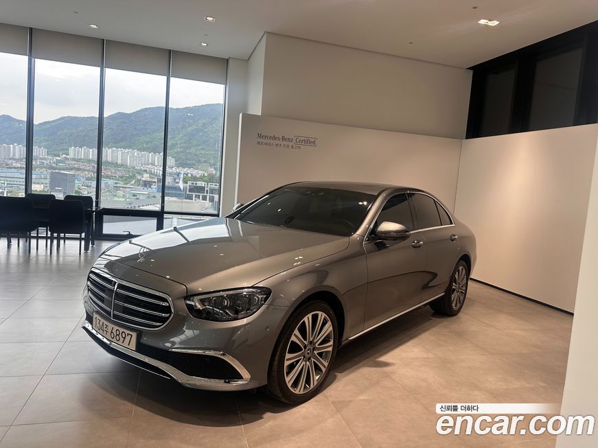 Mercedes-Benz E-Class 2023