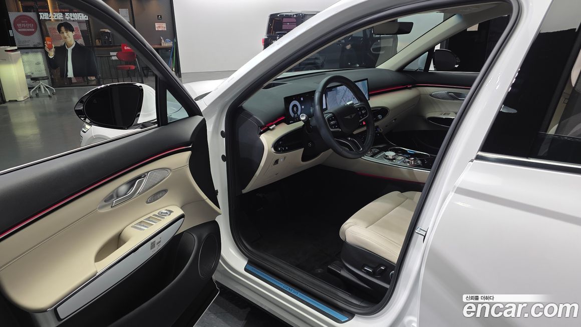 Genesis GV70 2025