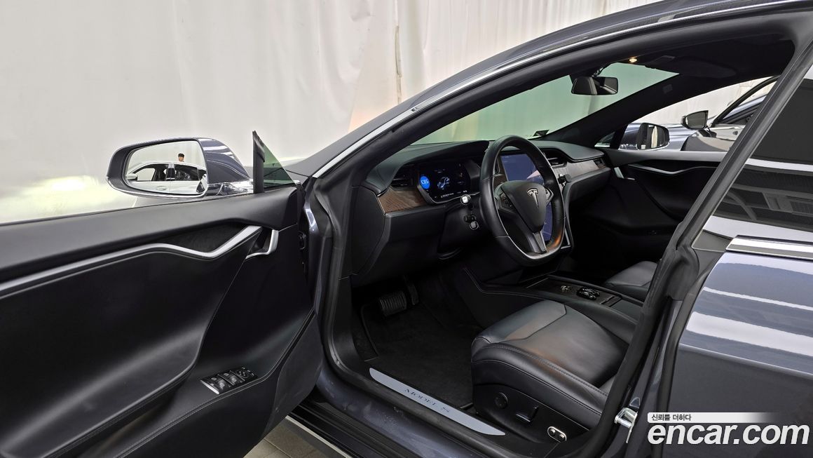 Tesla Model S 2019