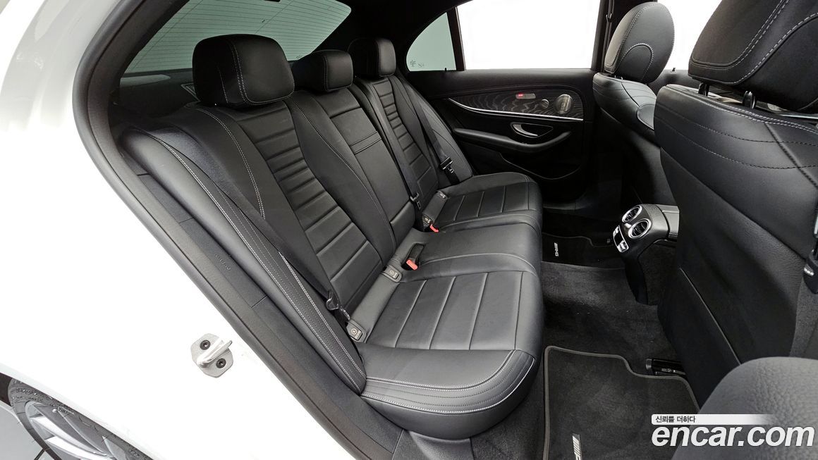Mercedes-Benz E-Class 2021