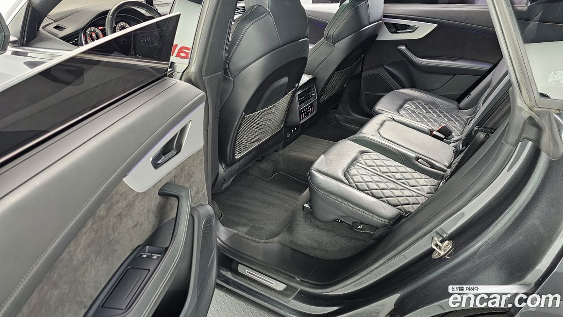 Audi Q8 2022