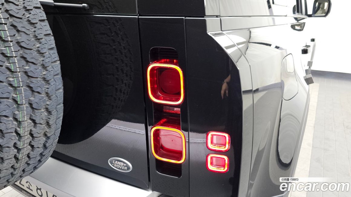Land Rover Defender 2020