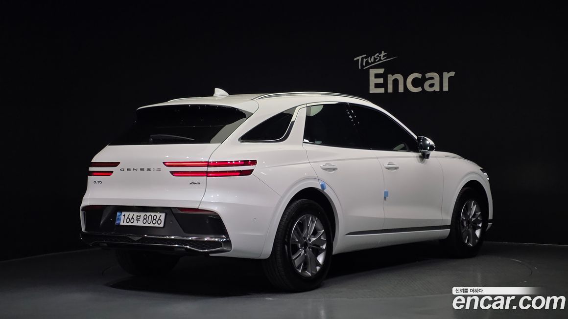 Genesis GV70 2025