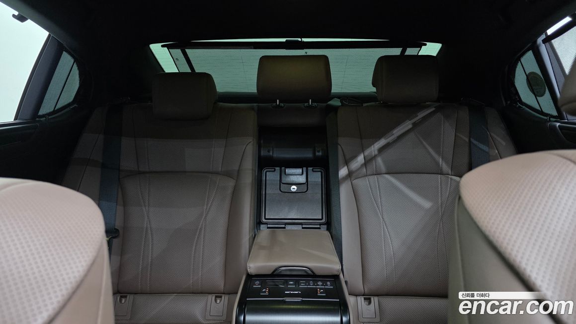 Lexus ES 2023