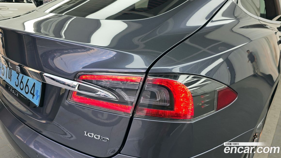 Tesla Model S 2019