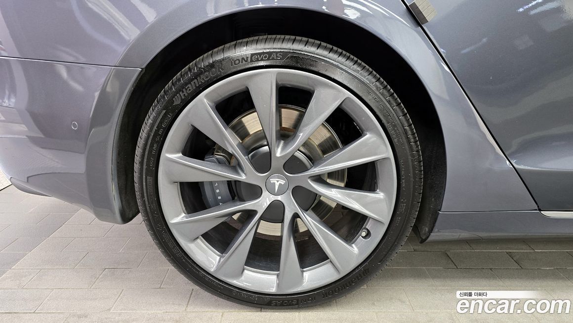 Tesla Model S 2019