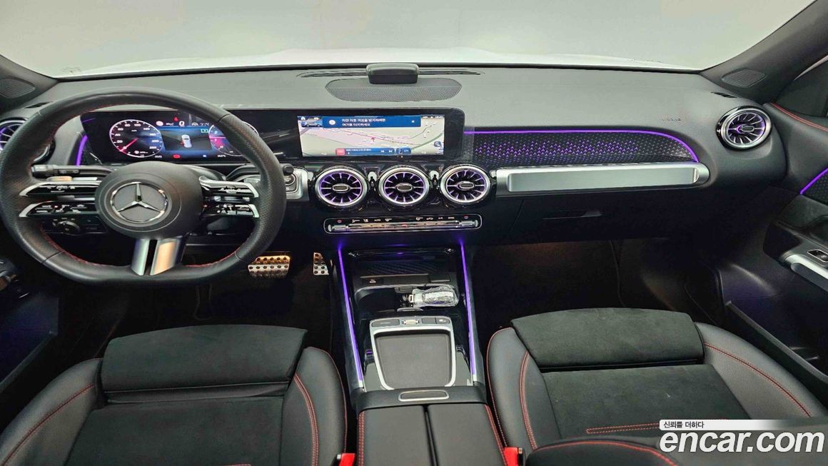 Mercedes-Benz GLB-Class 2025