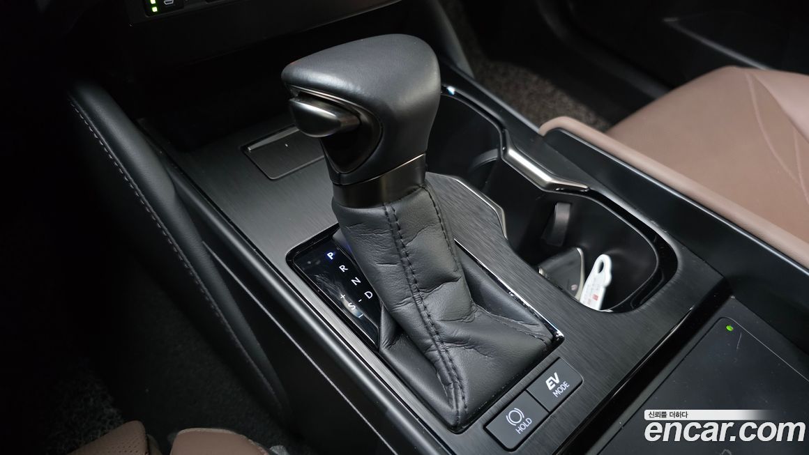 Lexus ES 2023