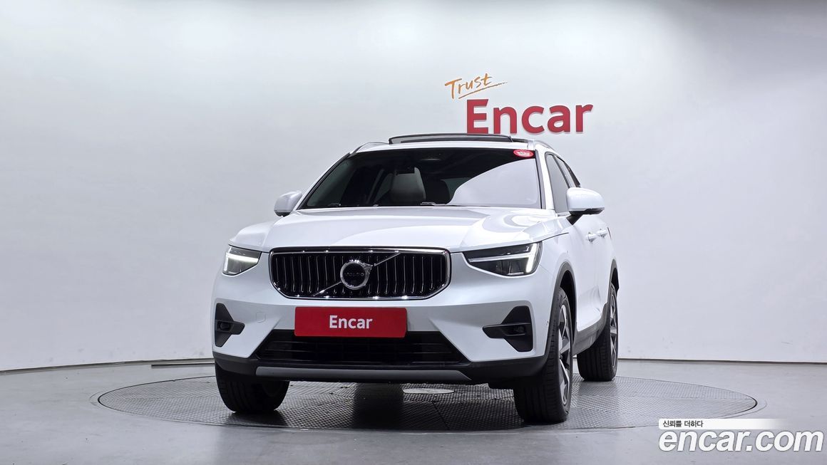 Volvo XC40 2023