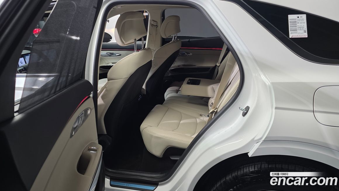 Genesis GV70 2025