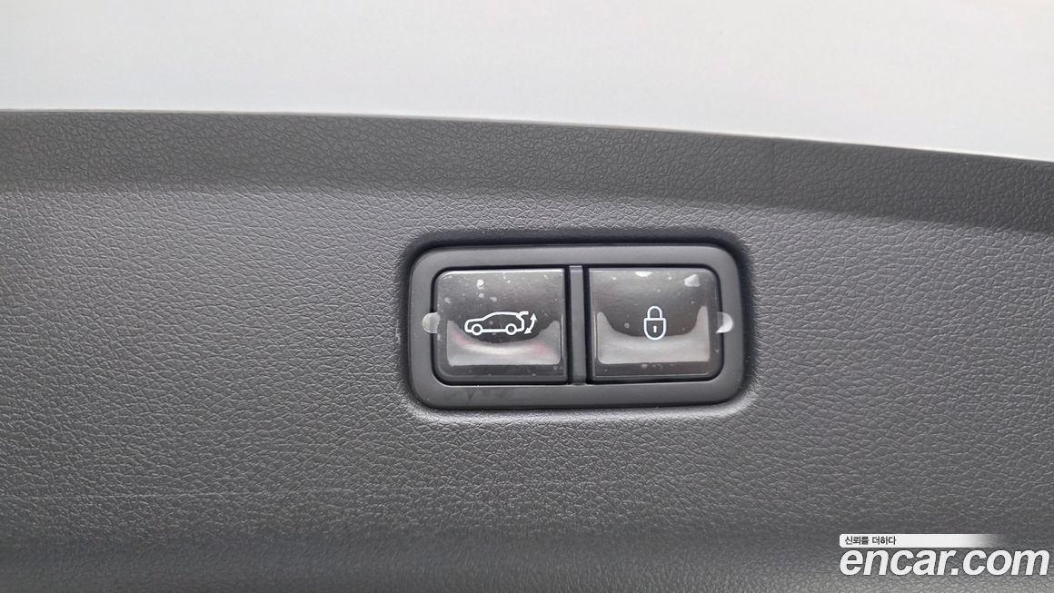 Genesis GV70 2025