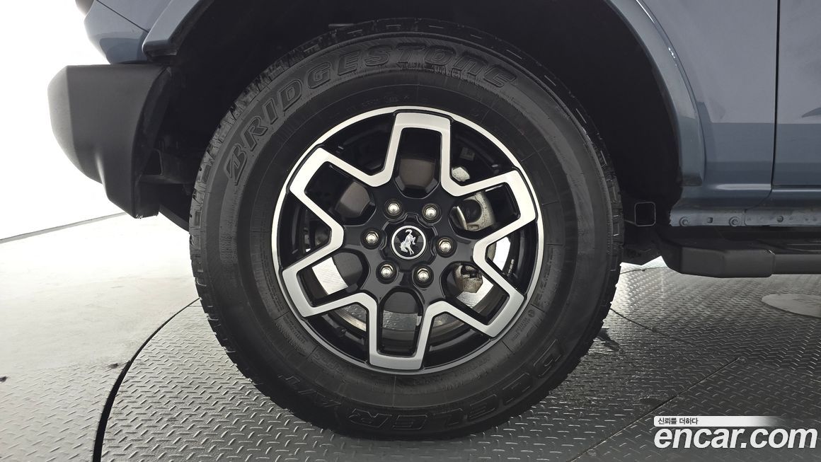 Ford Bronco 2023