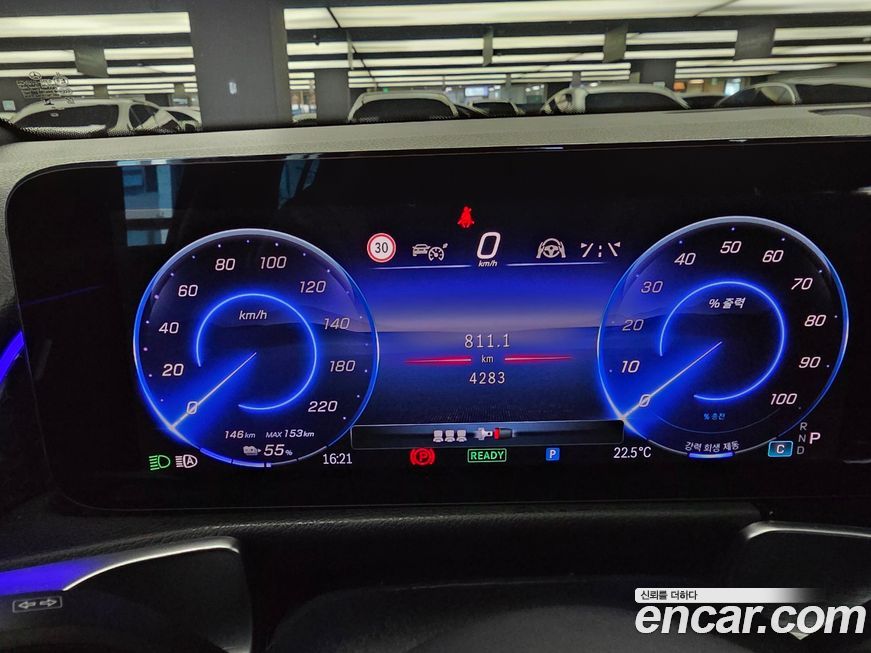 Mercedes-Benz EQB 2026