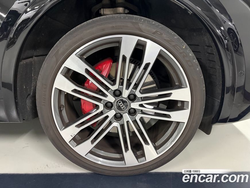 Audi SQ5 2022