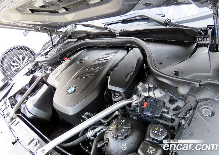 BMW 5-Series 2025