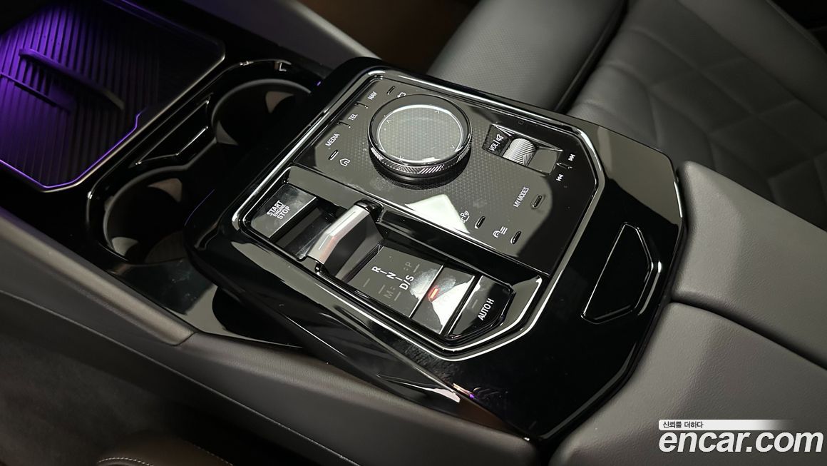 BMW 5-Series 2024