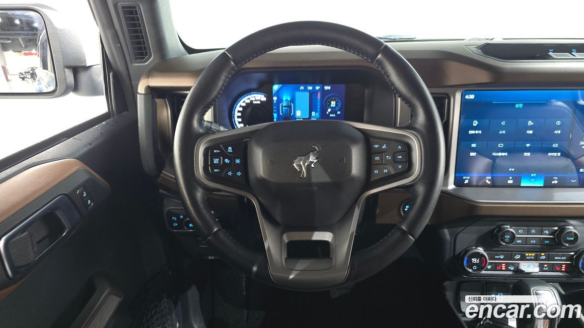 Ford Bronco 2023