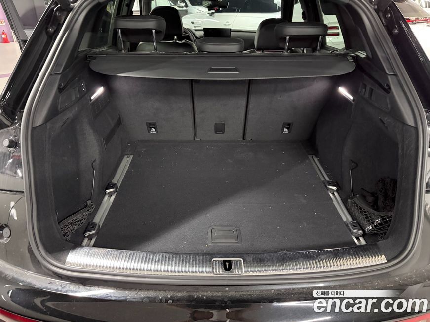 Audi SQ5 2022